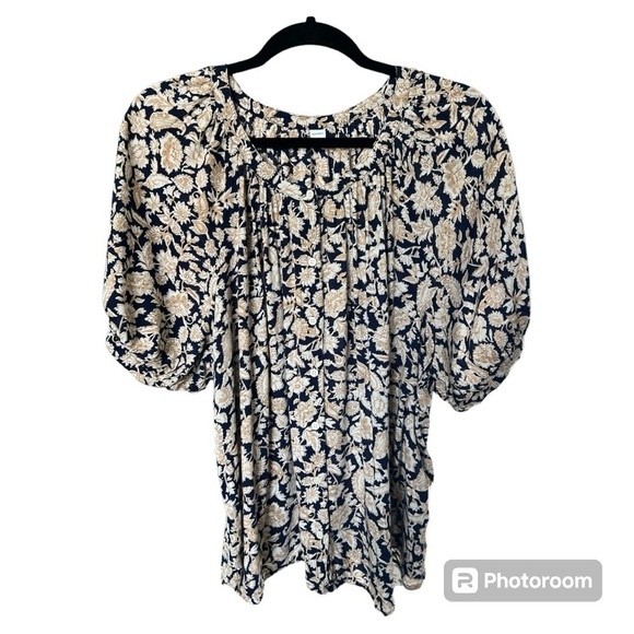Old Navy Tops - Old Navy women’s floral button front blouse size XL